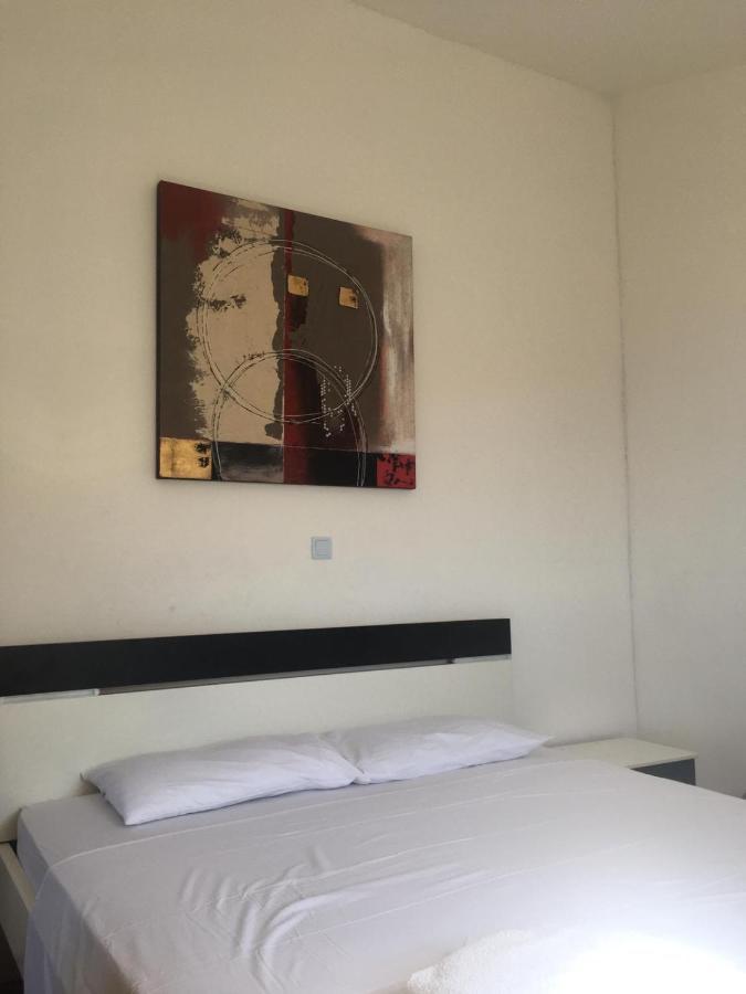 Sea View Apartments โปดสตรานา ภายนอก รูปภาพ