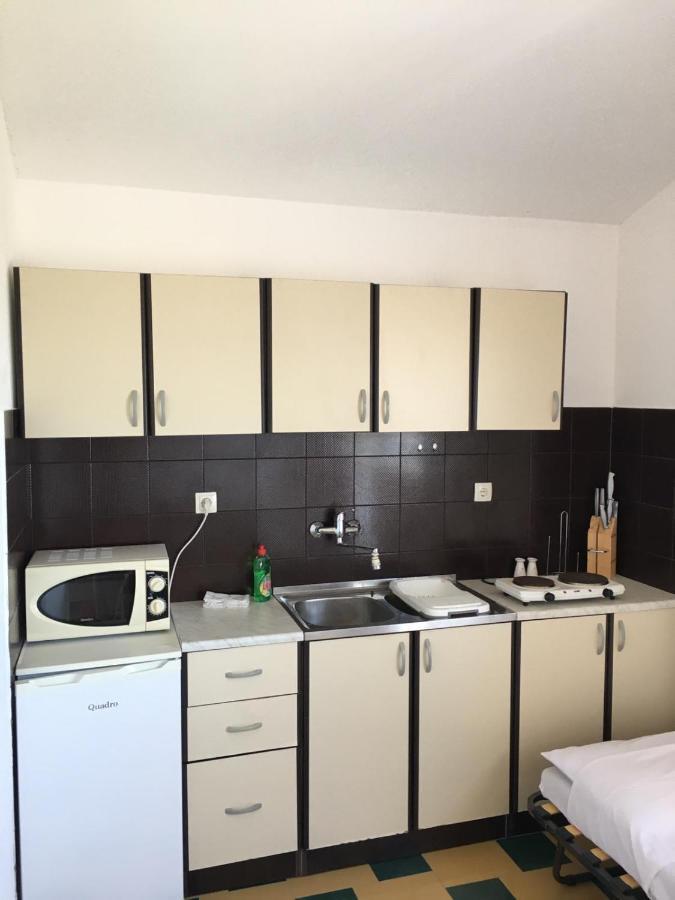 Sea View Apartments โปดสตรานา ภายนอก รูปภาพ